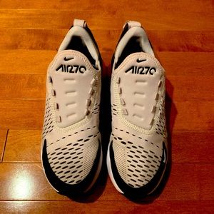 Nike women’s air max 270 sneakers shoes 6.5 used